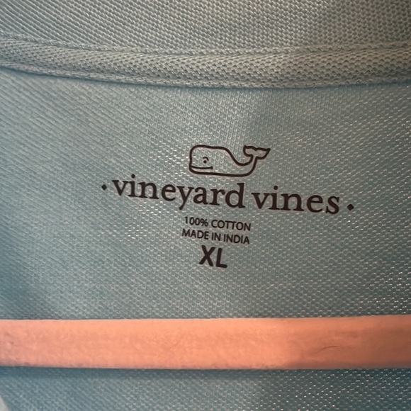 Like New, Vineyard, Vines hundred percent cotton pull over size XL - Picture 3 of 5